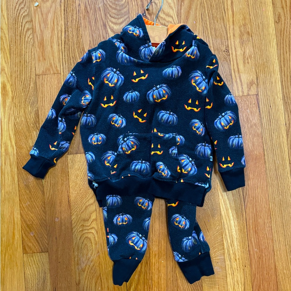 Bums and Roses Halloween Jogger set 2T